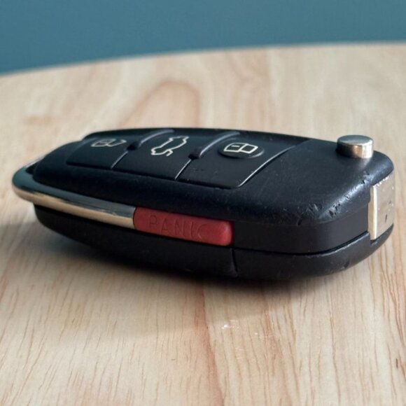 Audi A6 2008 Black OEM Flip Key Fob With Lock Trunk Unlock Buttons Car Remote - Picture 7 of 9